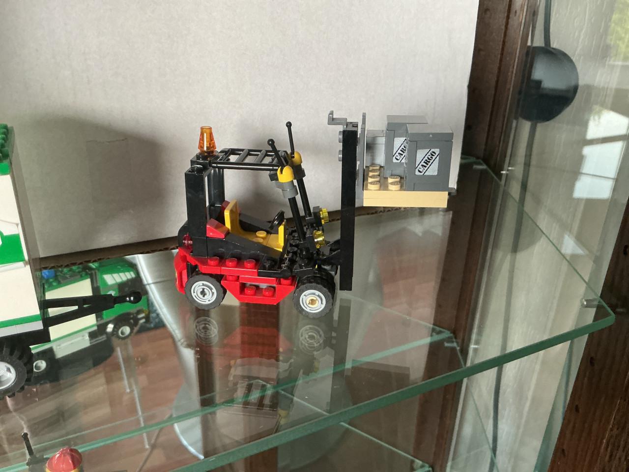Lego city 7733 vrachtwagen + aanhanger + heftruck