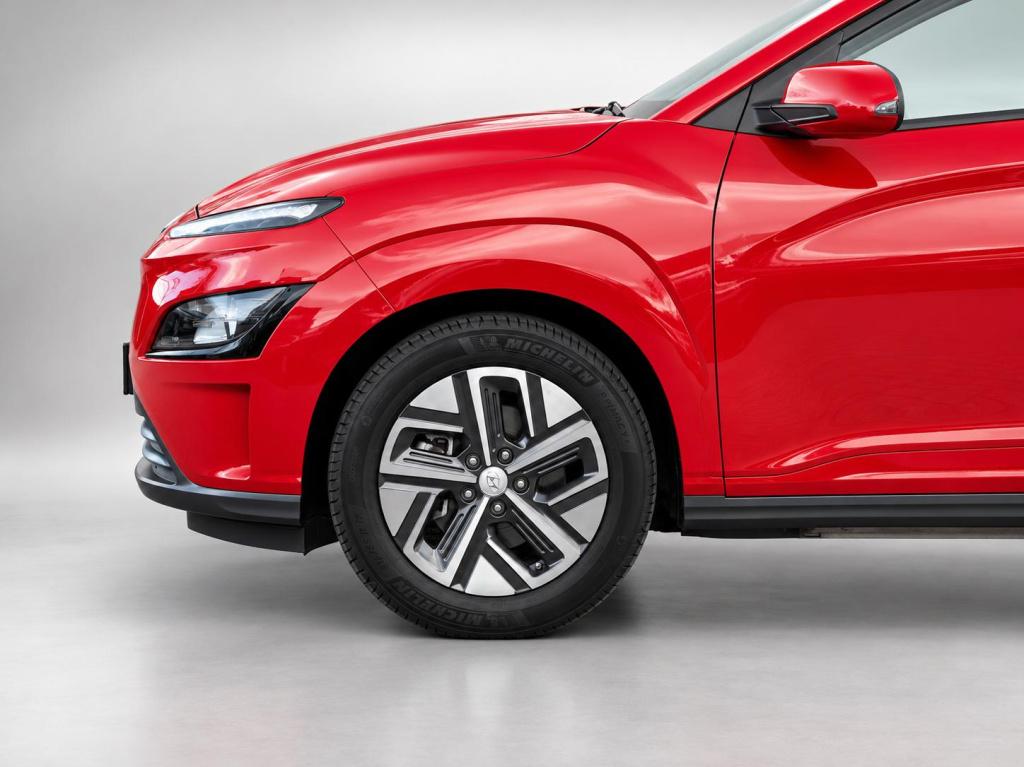 Hyundai Kona ev fashion 64 kwh incl. trekhaak! soh 98,6%