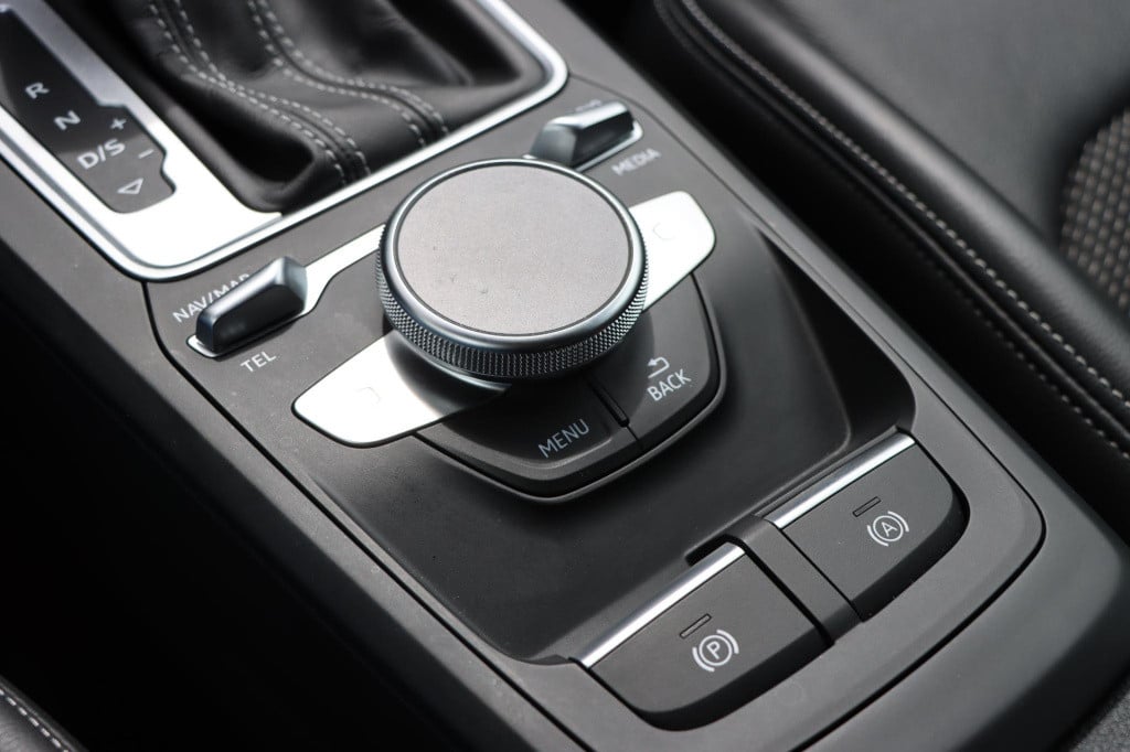 Audi Q2 35 tfsi s edition 150pk s-tronic