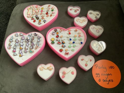 Partij leuke kindersieraden. ( partij 180)