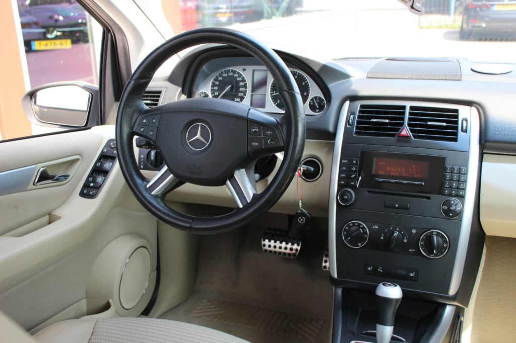 Mercedes-Benz B-Klasse 170 | stoelverwarming | 17"
