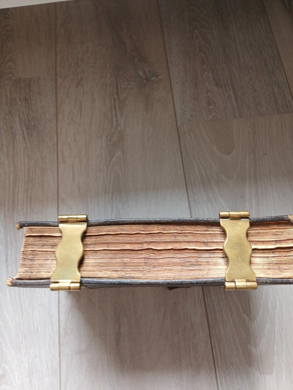 Oude bijbel uit 1942