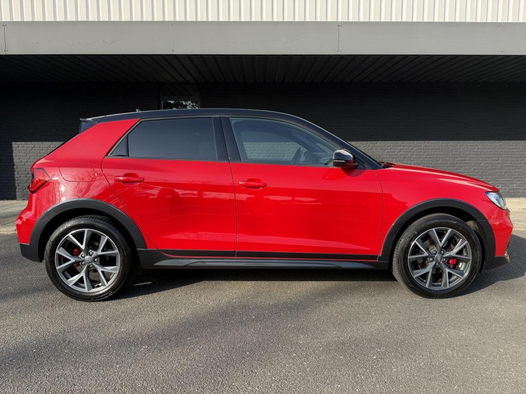 Audi A1 citycarver 30 tfsi - sline - sportstoelen - led koplampen -