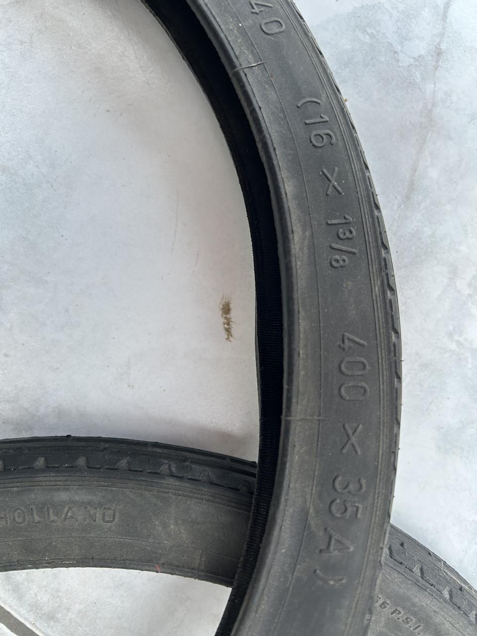 2 buitenbanden + 1 binnenbandje,