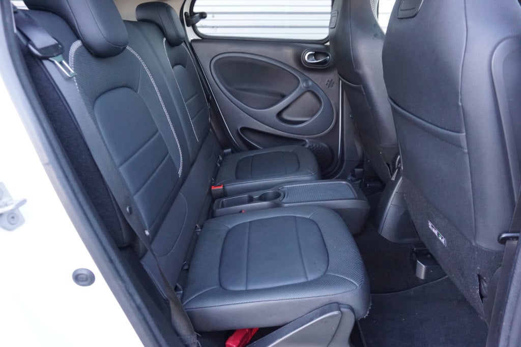 Smart Forfour 1.0 t brabus automaat panoramadak / navi / cruise / camera / 