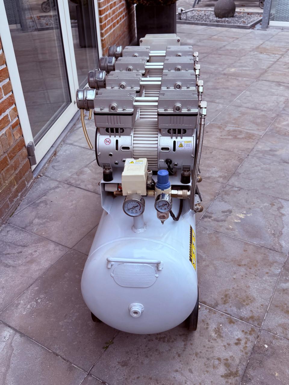 Proffessionele geluidsarme HBM compressor slechts enkrle keren gebruikt.