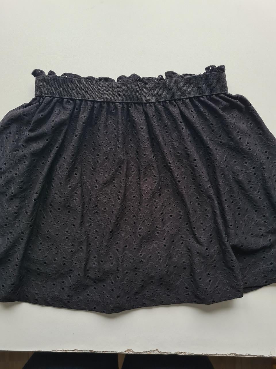 Nieuwe zwarte broderie rok met onderrok - Maat 134/140