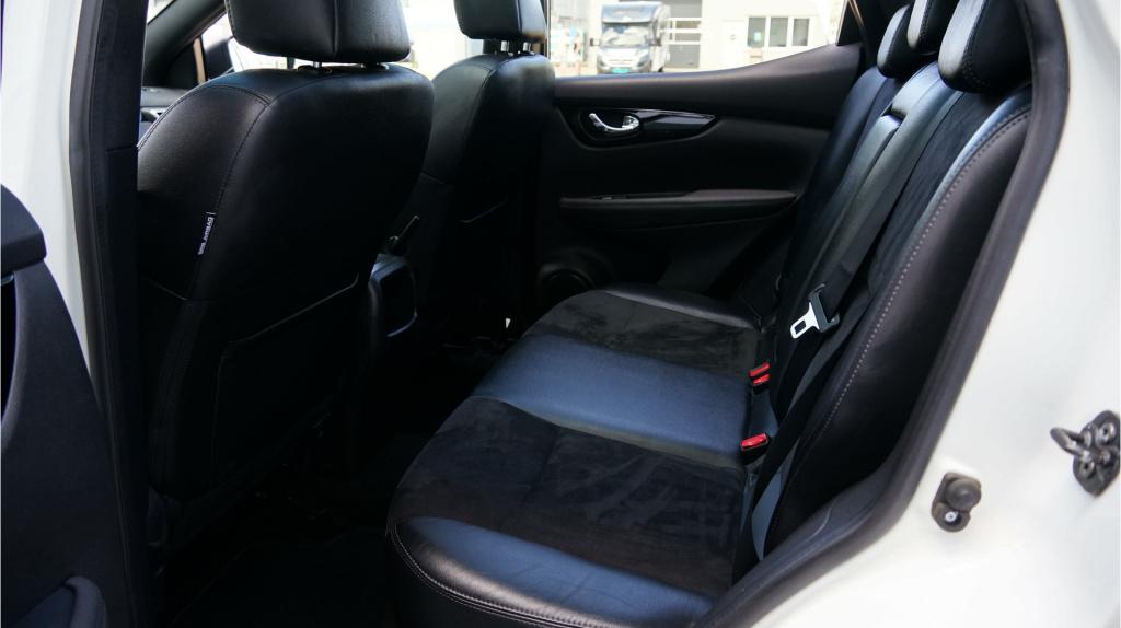 Nissan Qashqai 1.2 n-connecta rijklaar incl garantie