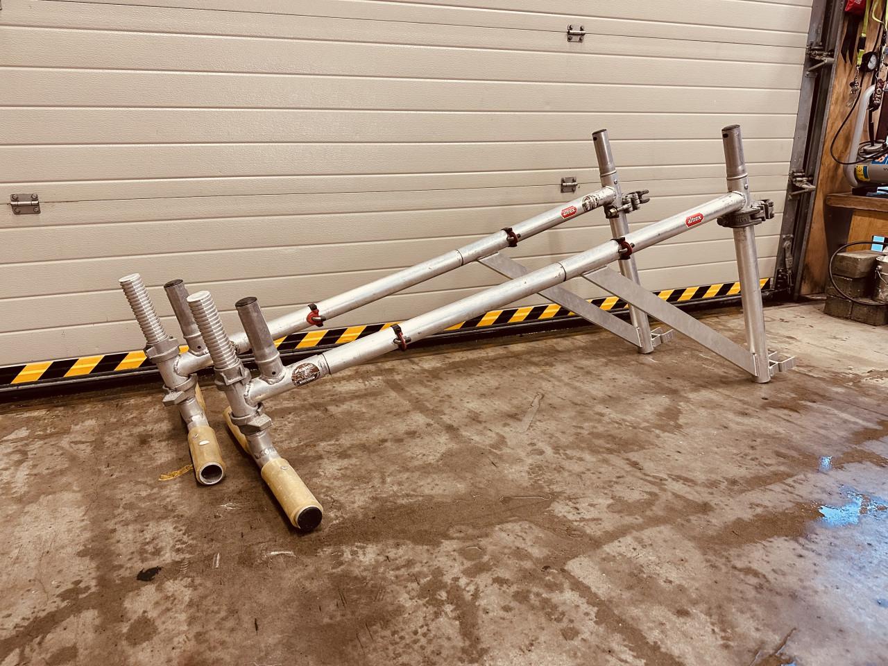 Steiger uitbouw consoles (Altrex)(