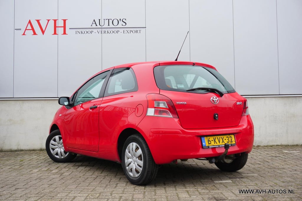Toyota Yaris 1.0 vvti acces