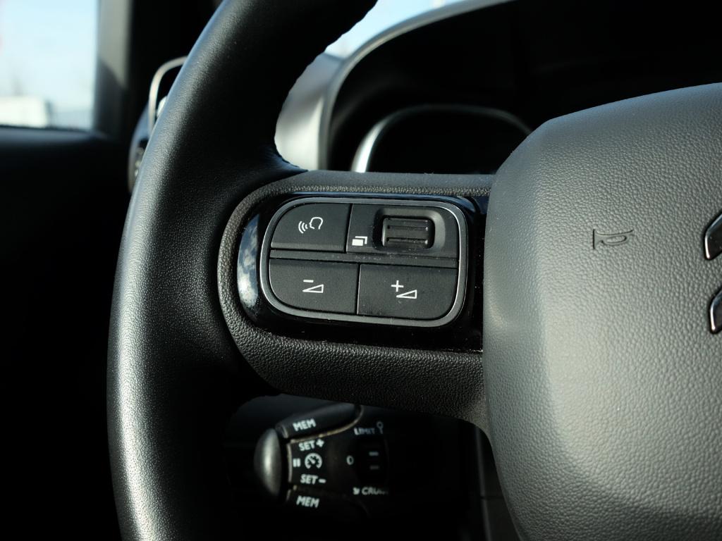 Citroen C3 Aircross 1.2 puretech 110pk shine | navigatie| parkeer sensoren 
