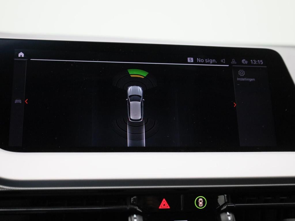 BMW 1 Serie 118i business edition | automaat | apple carplay / android auto