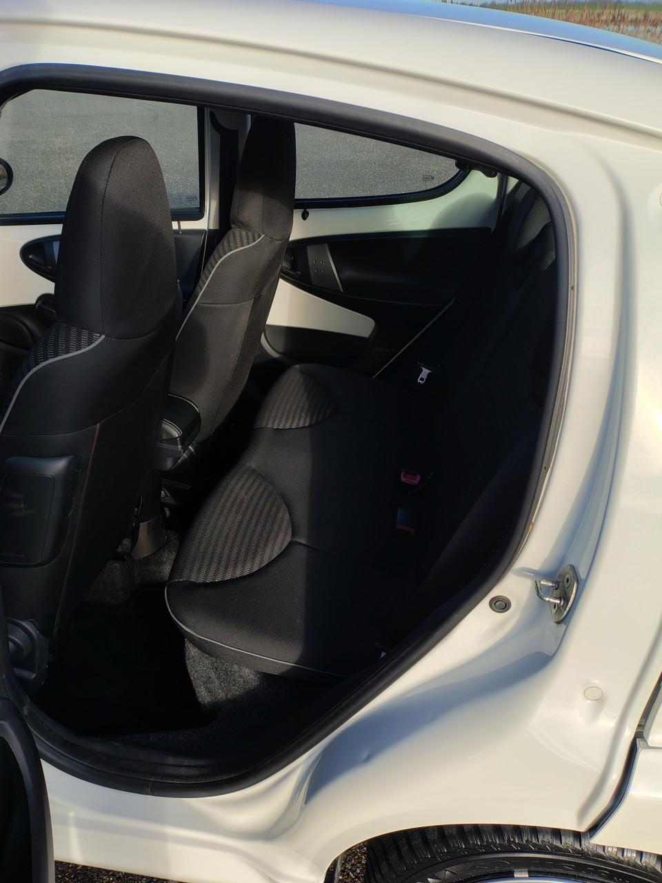 Peugeot N107 1.0 70pk