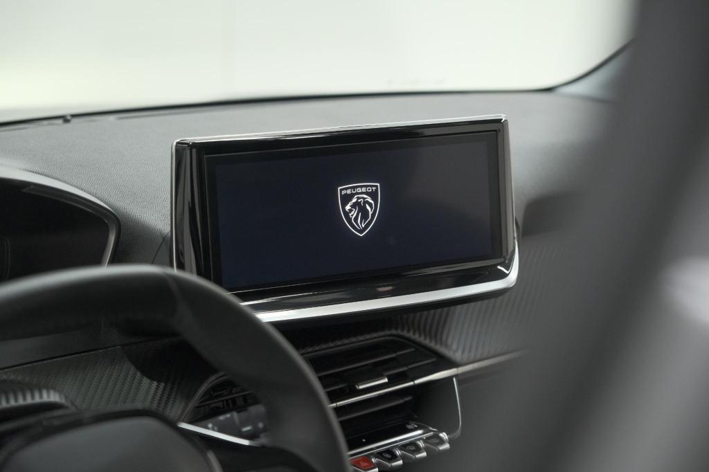 Peugeot 208 puretech 100 allure | gris selenium | apple carplay | parkeerse