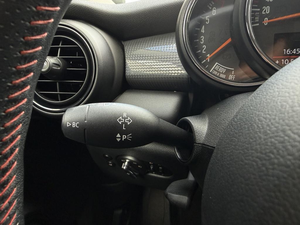 Mini Cooper mini 1.5 black pack - automaat - leder - 87.000km -