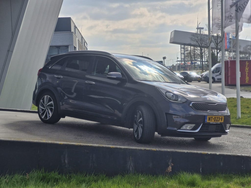 Kia Niro 1.6 gdi h. sports line|verkocht