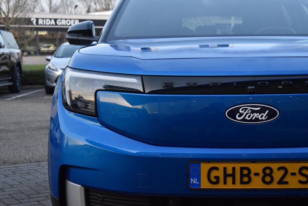 Ford Explorer premium extended range rwd 77 kwh | panoramadak | climate con