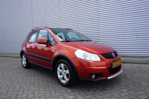 Suzuki Sx4 1.6 comfort airco / navi / parkeers. / elektr. ramen