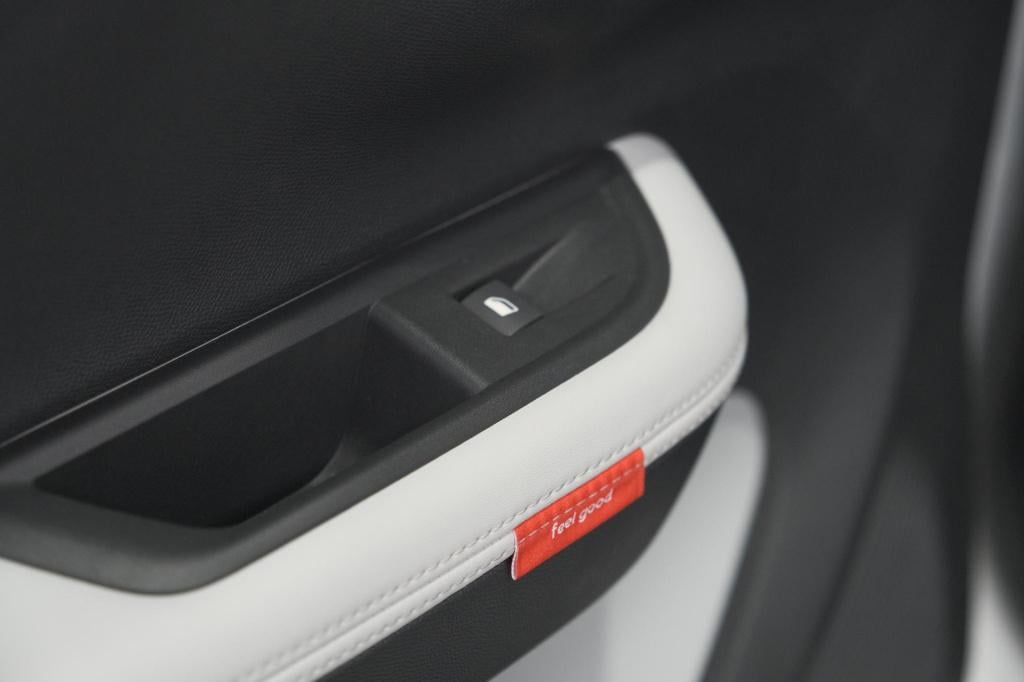 Citroen ë-c3 max 113pk 44 kwh | 11 kw lader | camera | navigatie | parkeers