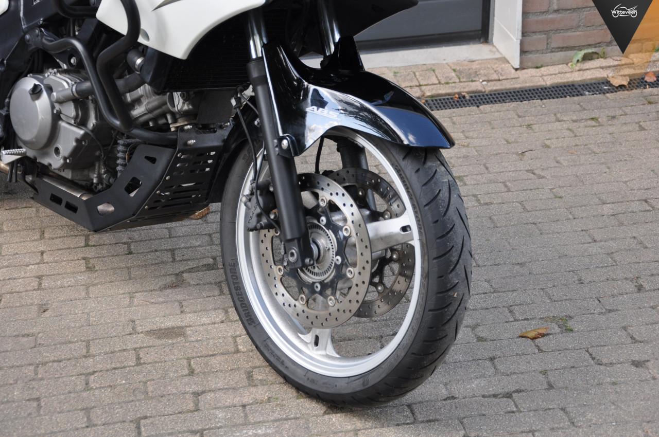 Suzuki DL 650 A V-strom 650 ABS Complete motor!