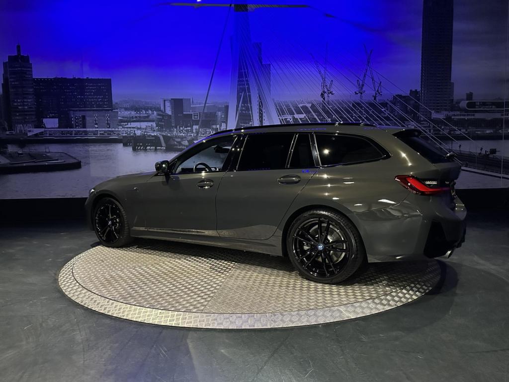 BMW 3-serie touring 330e *dravitgrau*pano*hud*trekhaak*