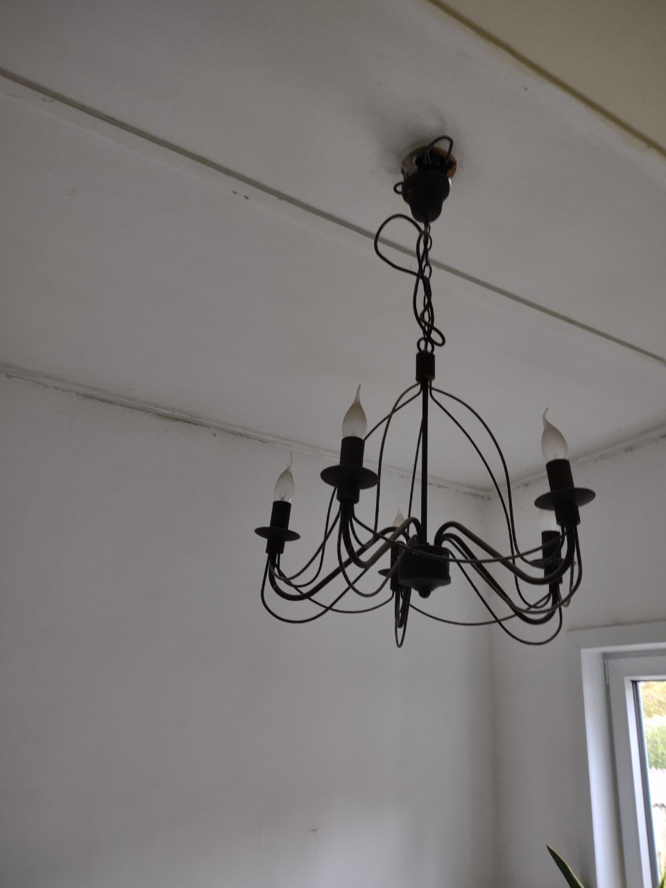 Prachtige zwarte kroonluchter, vintage hanglamp zwart.