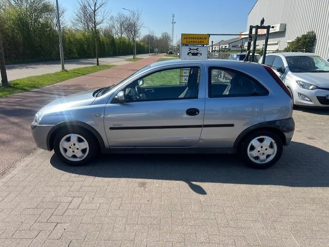 Opel Corsa 1.2-16v elegance easytronic