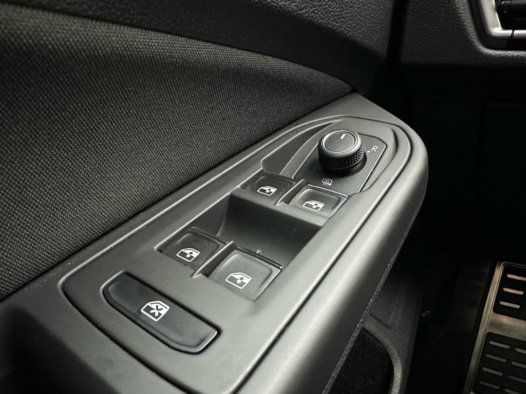 Volkswagen Golf 2.0 tsi gti // dealeronderhouden // nieuwstaat //