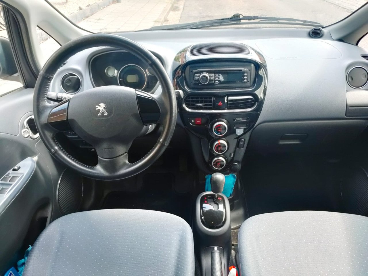 Peugeot ION elektrische pittige stads auto