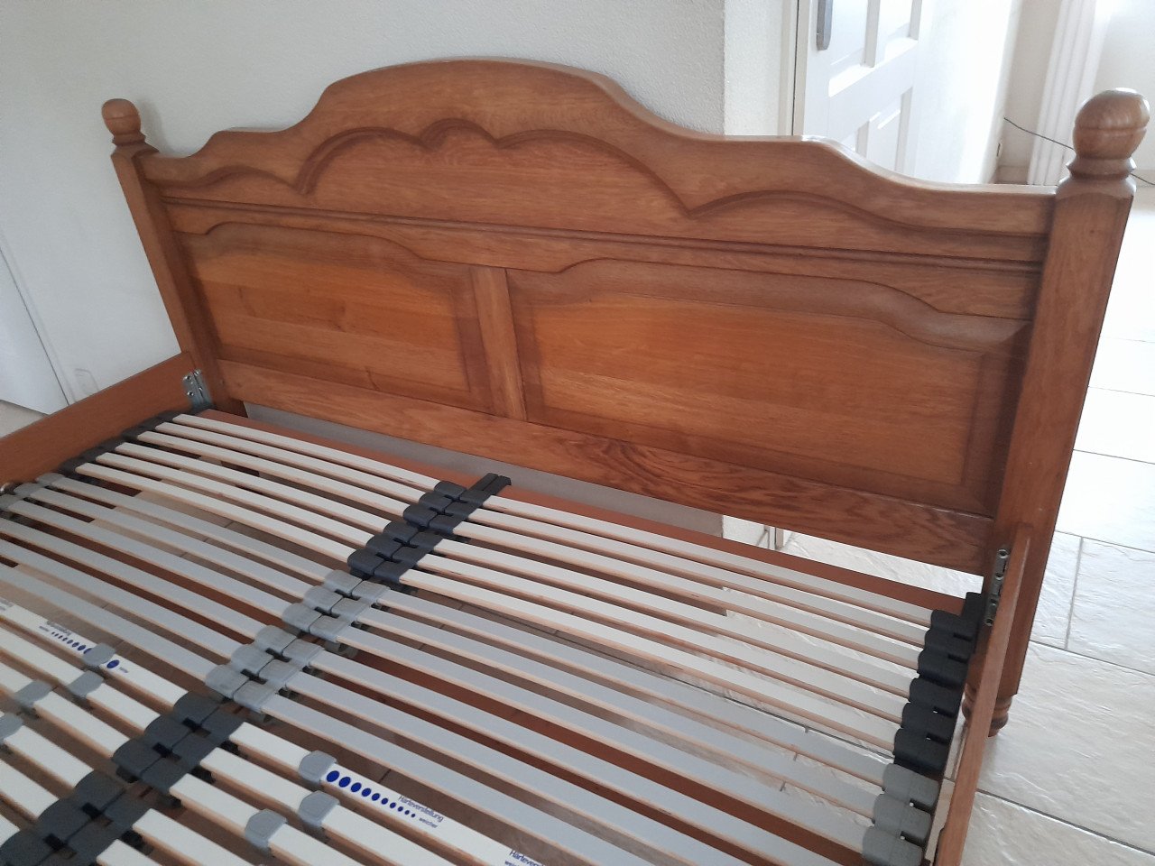 Massief houten 2 Persoons bed 160 x 200 (in goede nette staat )