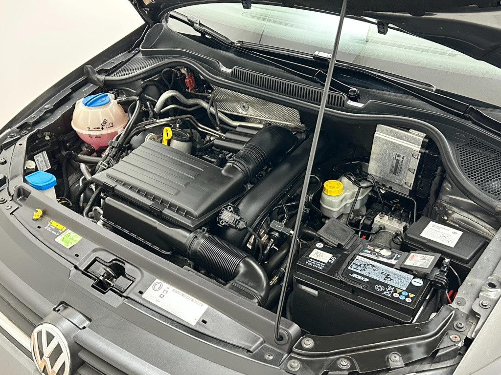 Volkswagen Polo occasion 1.2 tsi highline met airco en leuke velgen | tweed