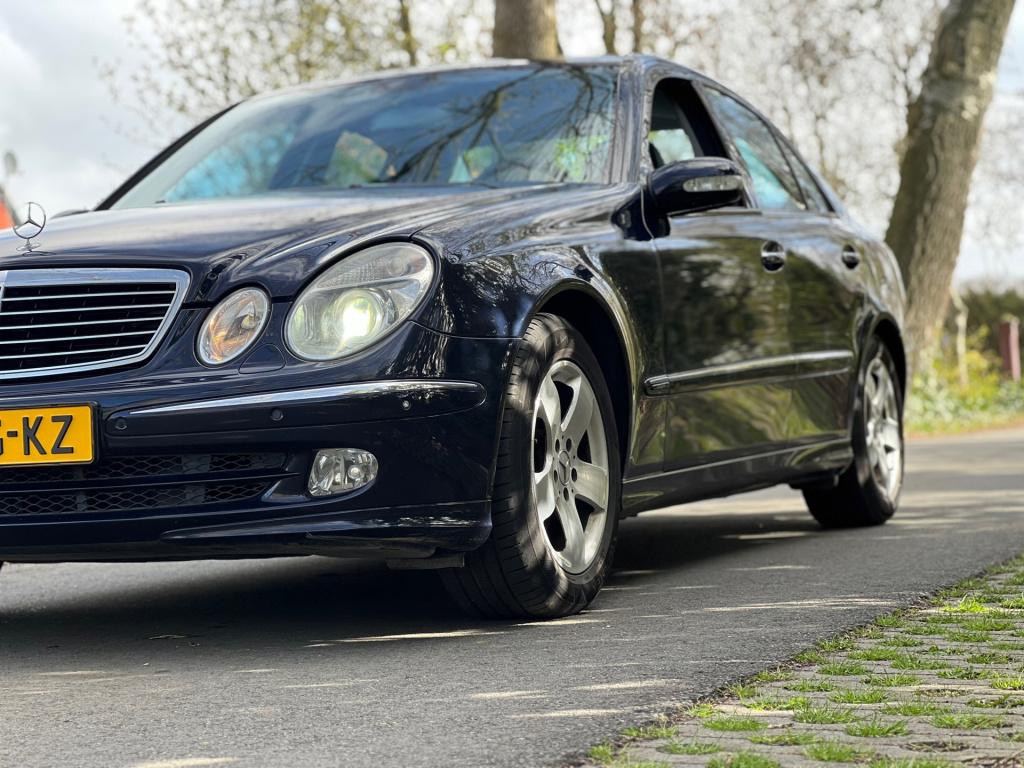 Mercedes-Benz E-Klasse 240 avantgarde