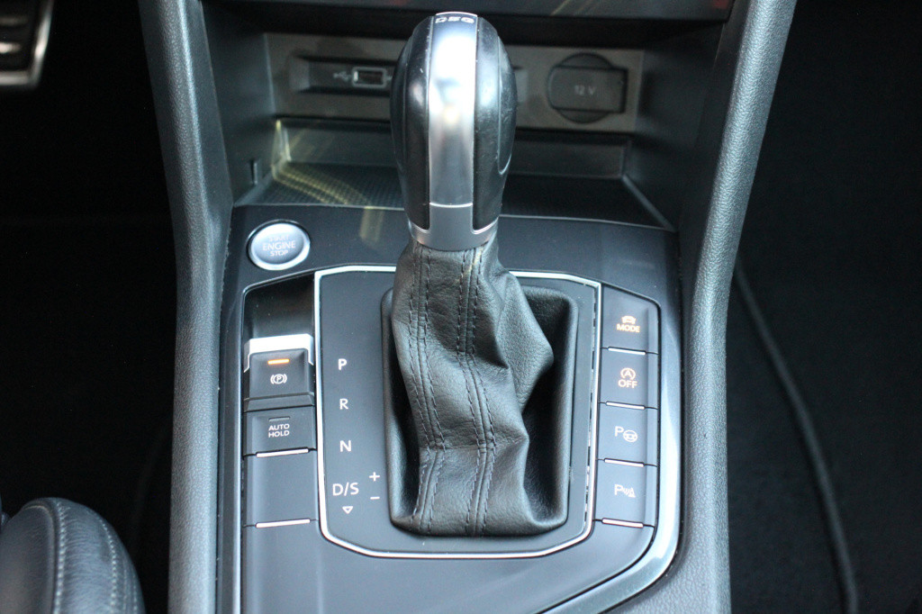 Volkswagen Tiguan Allspace 1.5 tsi highline r-line 7p. pano | acc | el.trek