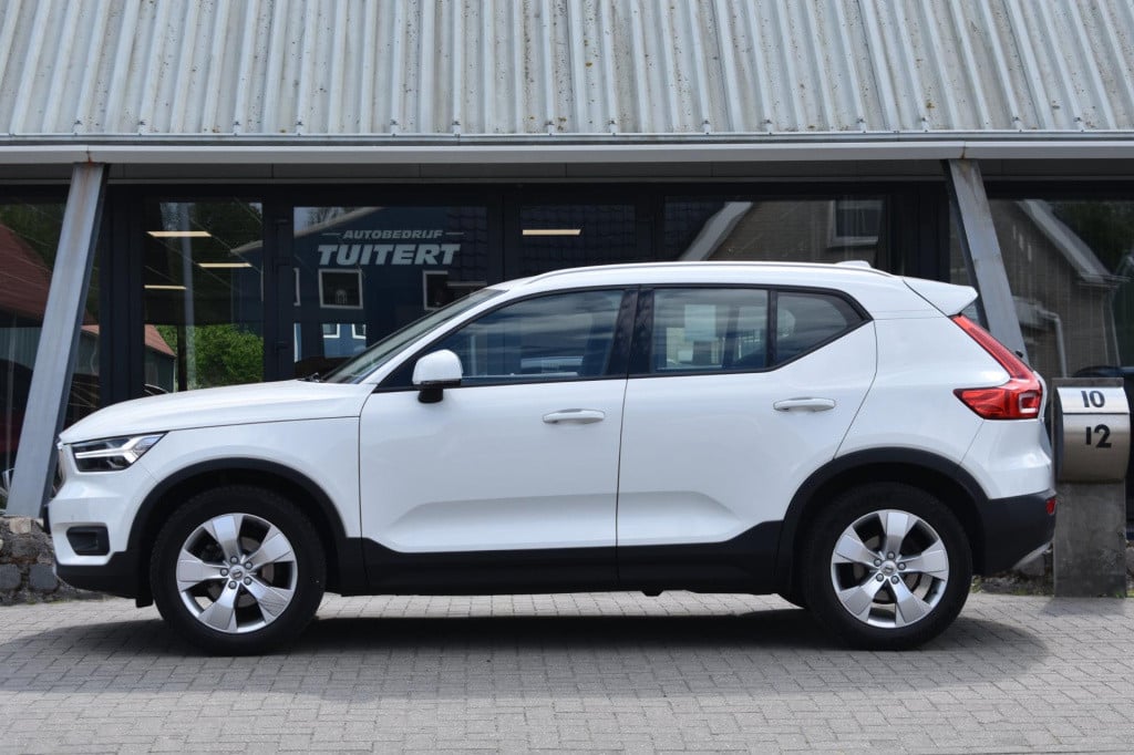 Volvo XC40 1.5 t2 | trekhaak | camera | apple carplay | android auto | adap