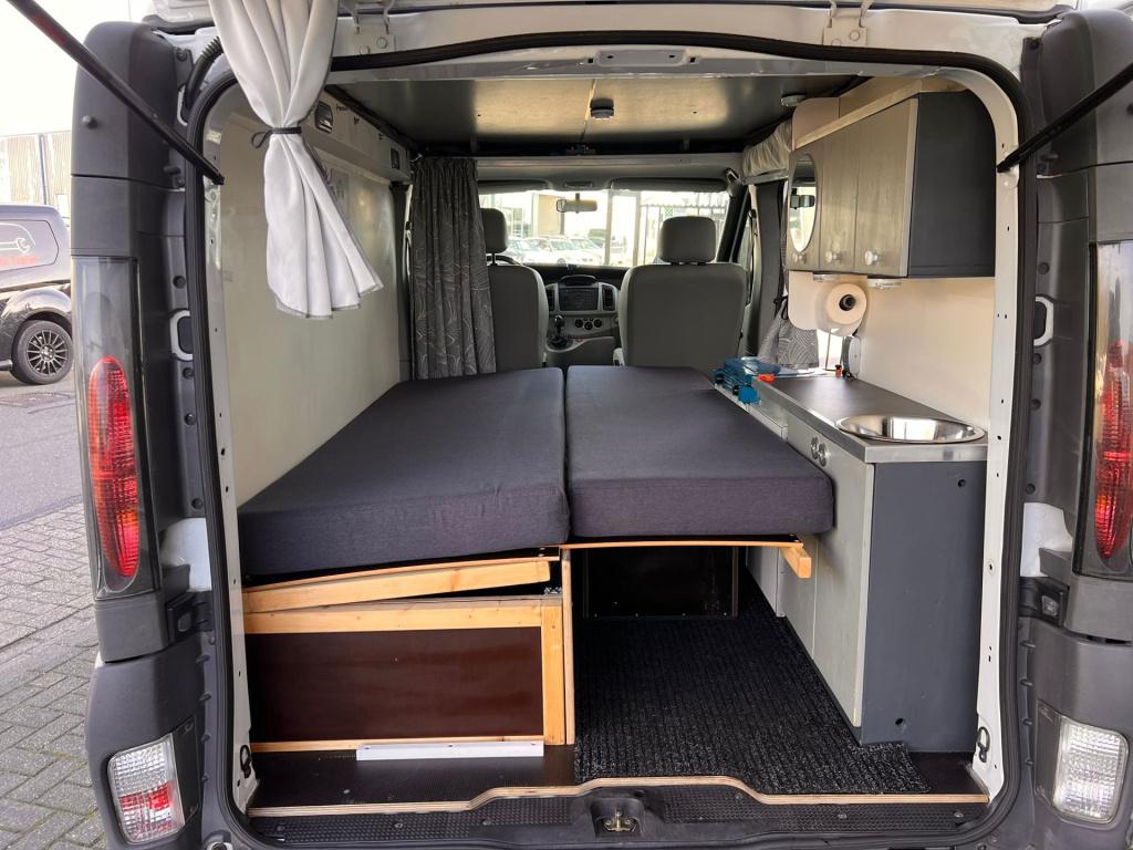 Opel Vivaro 1.9dti 2.7t l1h1 camper