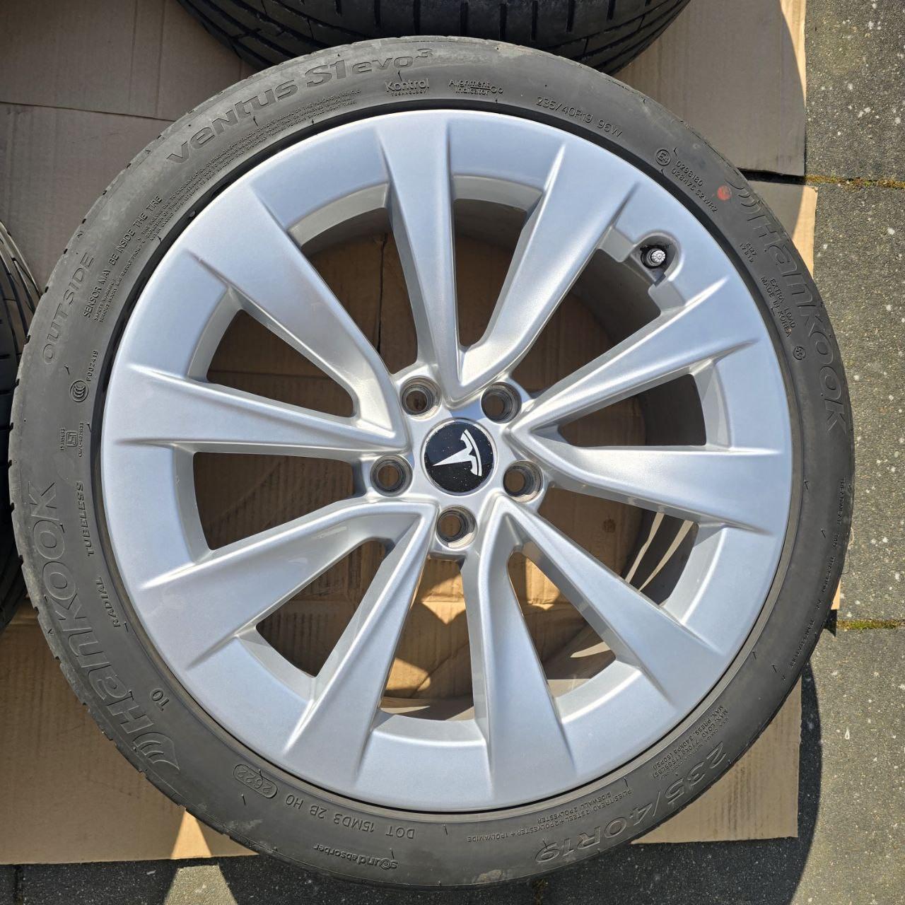 Originele Tesla Model 3 19 inch Sport velgen BLE TPMS zomerbanden