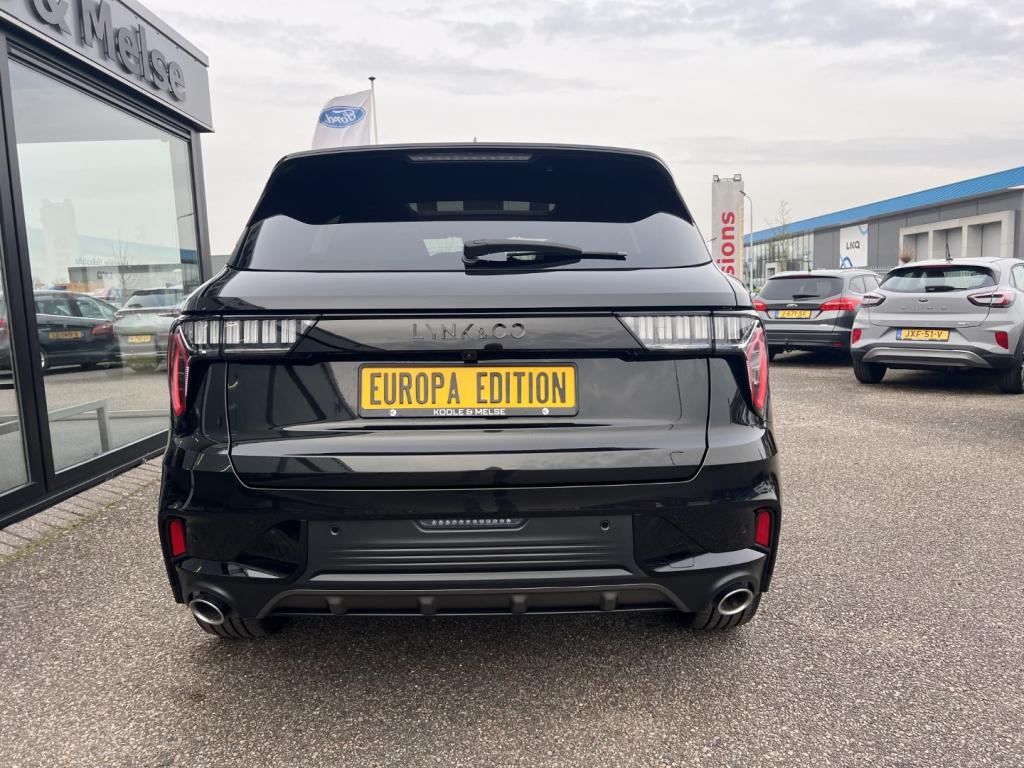 Lynk & Co 01 1.5 261pk plug in hybrid , black edition , pano dak,stuurverwa