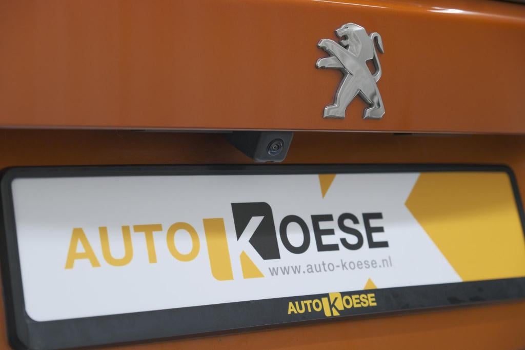 Peugeot 2008 puretech 130 allure pack | trekhaak | adaptieve cruise control