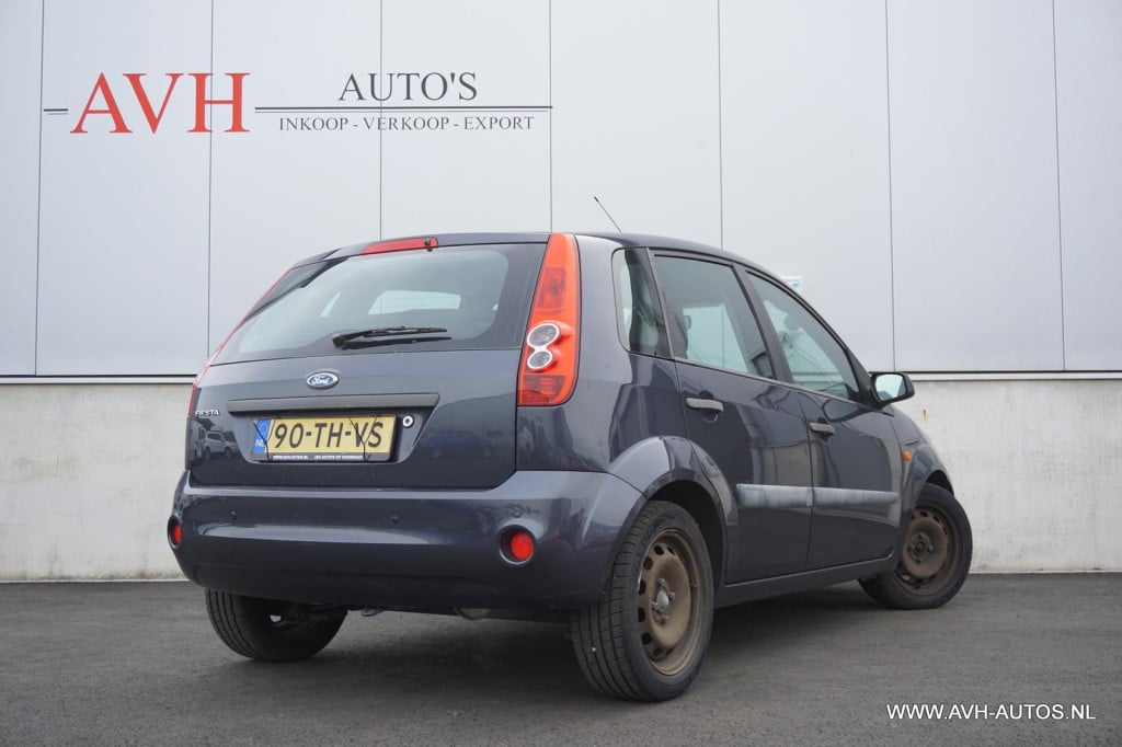 Ford Fiesta 1.4-16v futura automaat