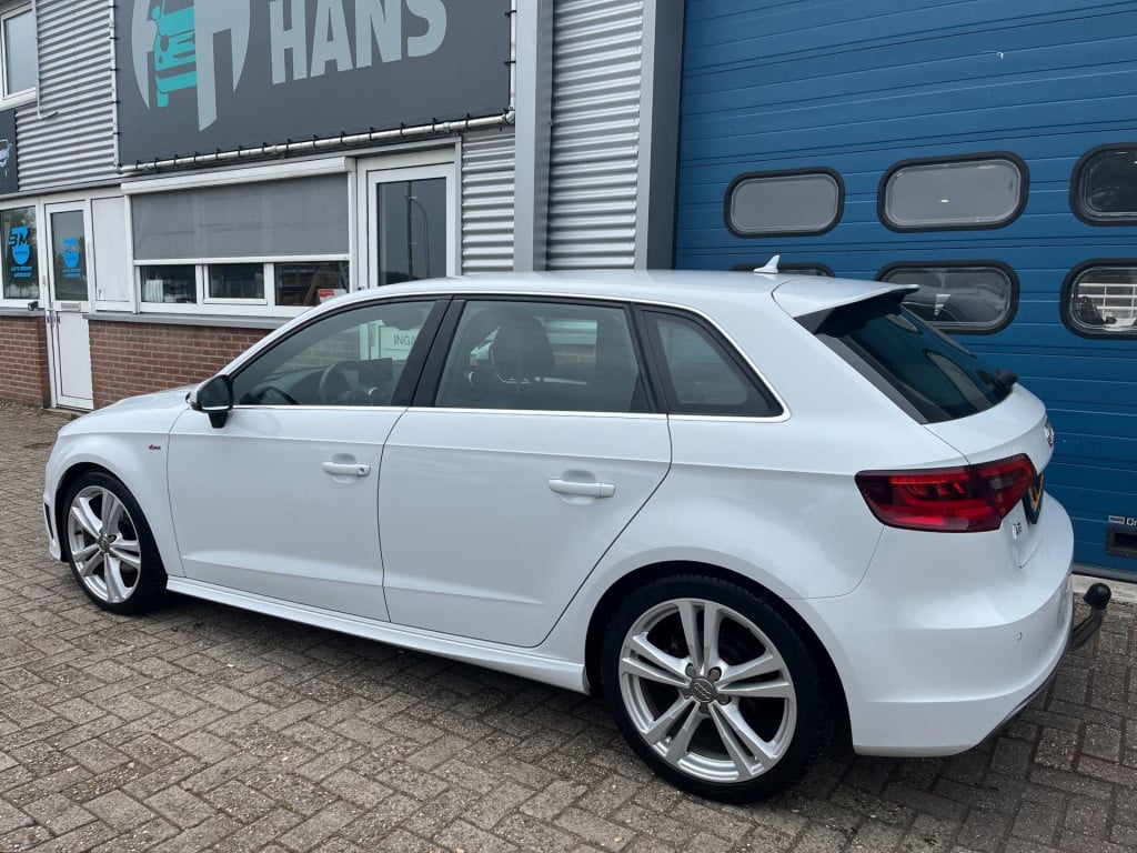 Audi A3 sportback 1.4 tfsi cod ambition pro line s