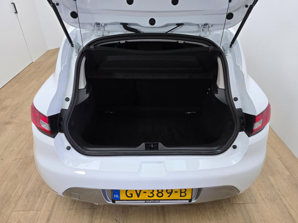Renault Clio occasion 0.9 tce gt line unieke auto met cruisecontrol en blue