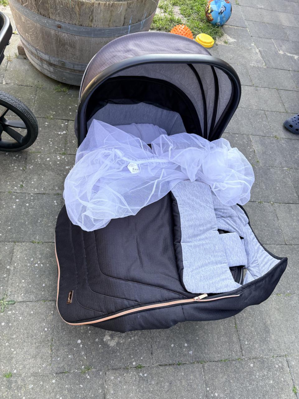 Kinderwagen met reiswieg en maxi cosi