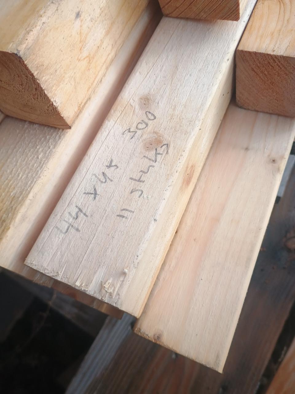 Balkjes 45 x 44 cm 3meter lang 11 stuks