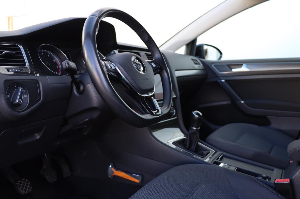 Volkswagen Golf 1.0 tsi comfortline business r 110pk