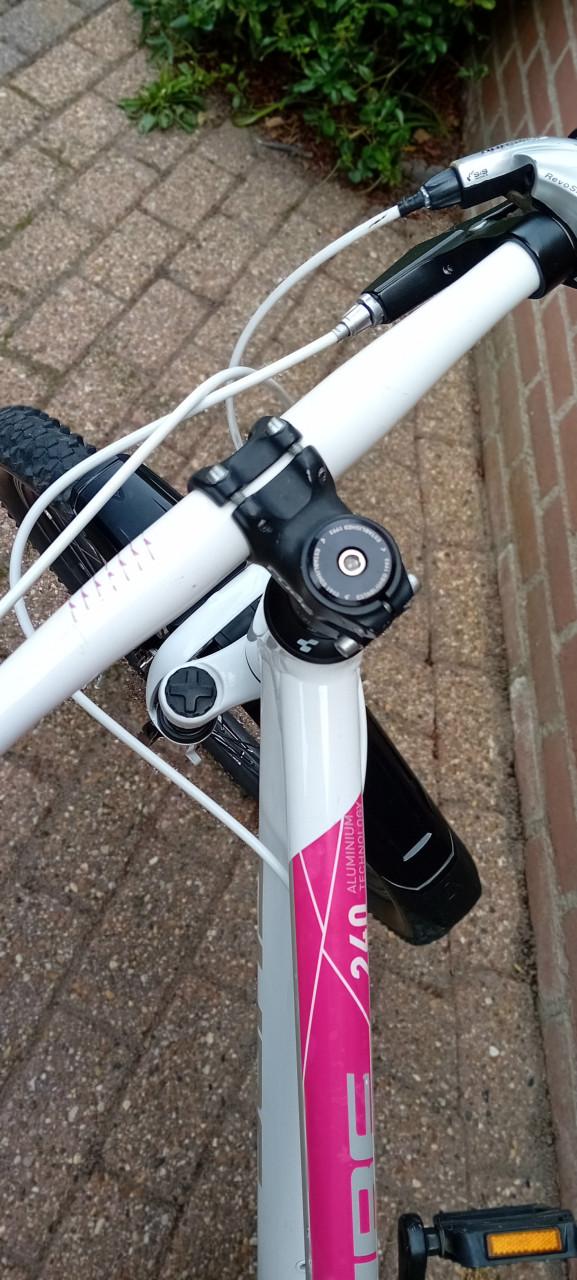 Meisjesfiets Cube 24 inch