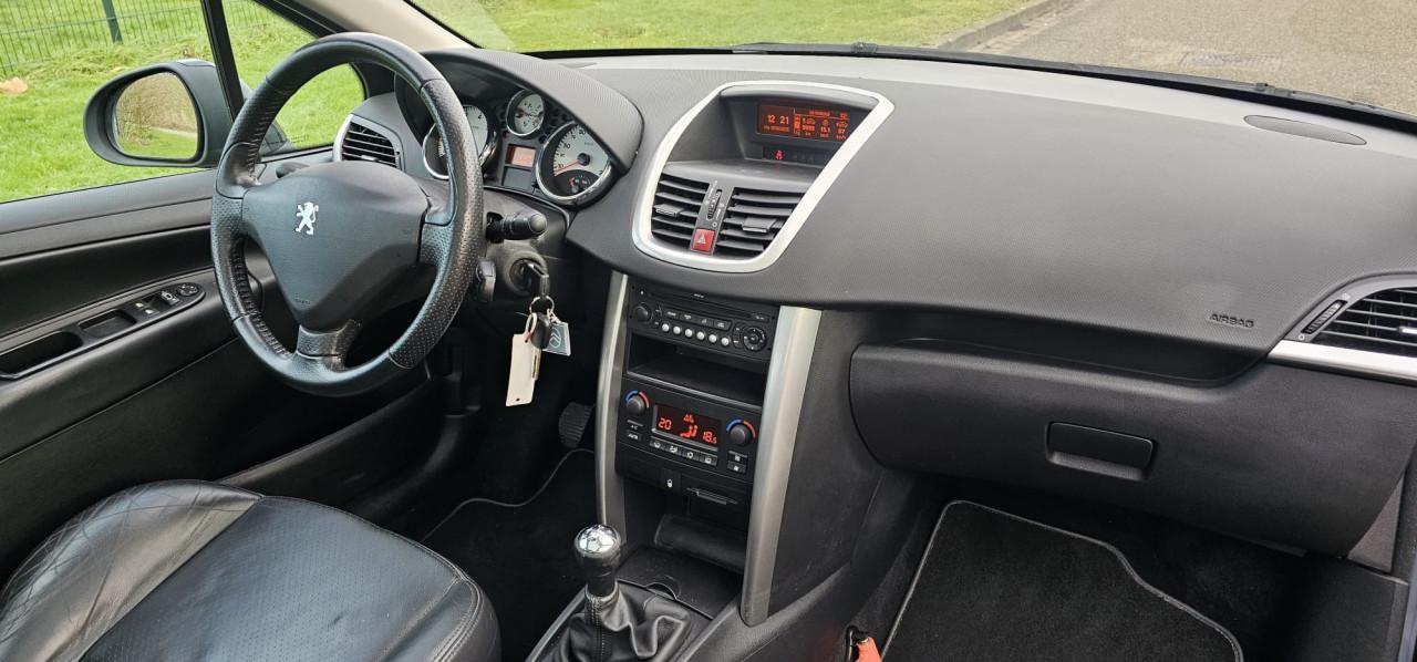 Peugeot 207 1.6 VTi XS Pack Pano Dak/Vol Met Slecht's 144851km!