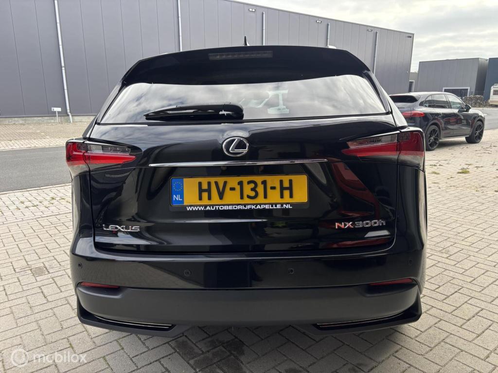 Lexus Nx 300h awd 25th edition