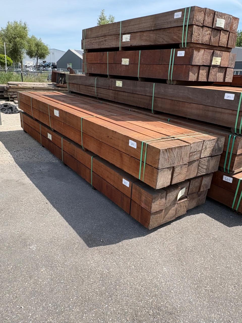 Ware hardhouten palen 200x200 mm | Tot 6 meter