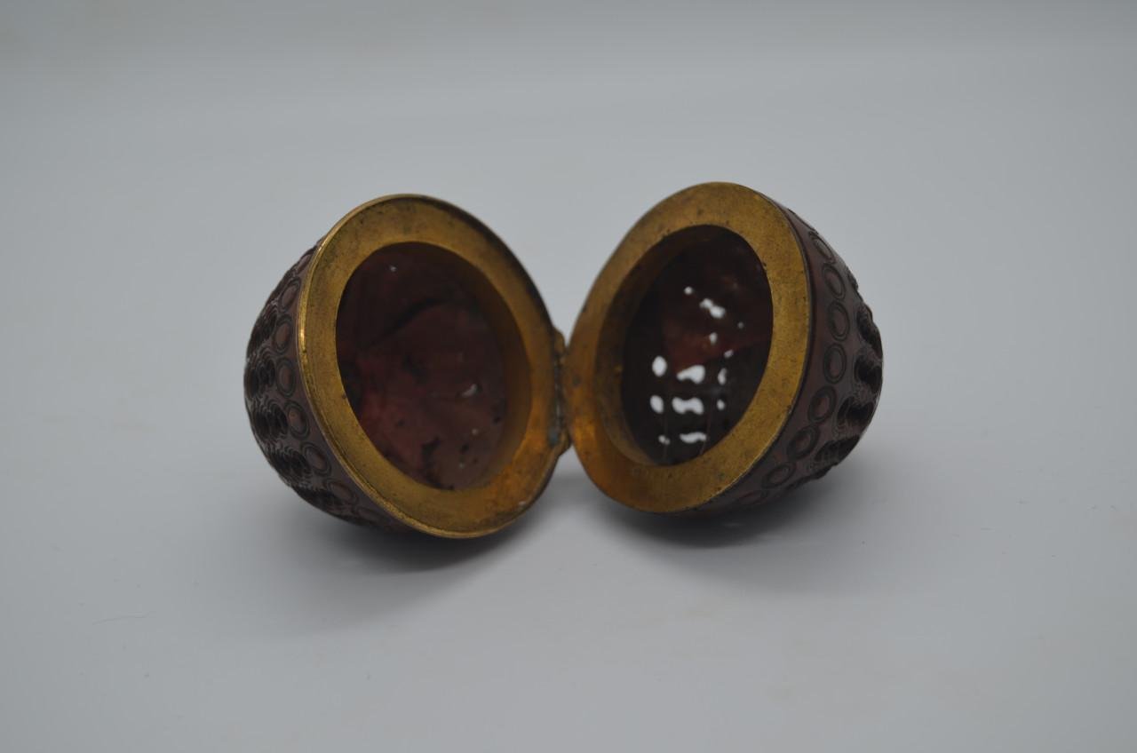 Handgesneden coquilla noten strooiers en pomanders (5)