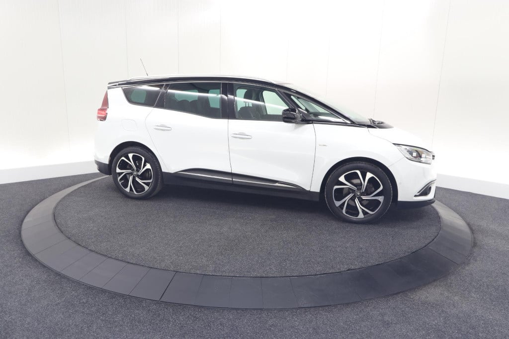 Renault Grand Scenic tce 140 bose | 7 zitplaatsen | trekhaak | camera | bos